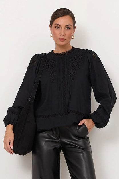 Sofia | Elegante Canotta Pizzo con Cut Out e Maniche Lunghe 0