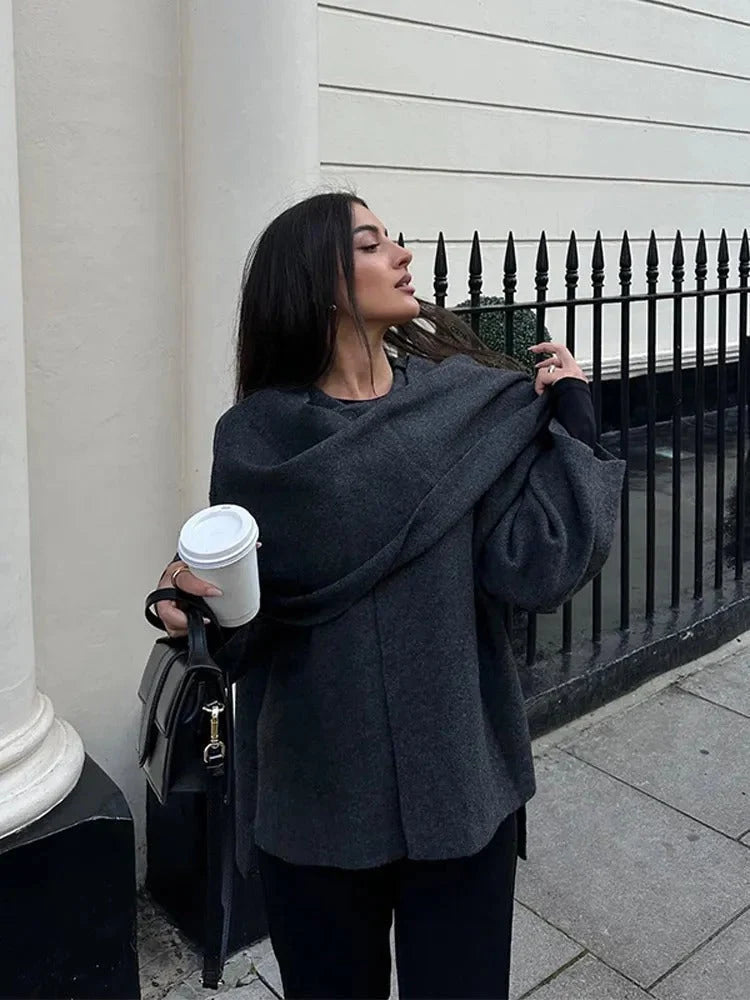 Sofia | Elegante Poncho Invernale Asimmetrico Donna 4