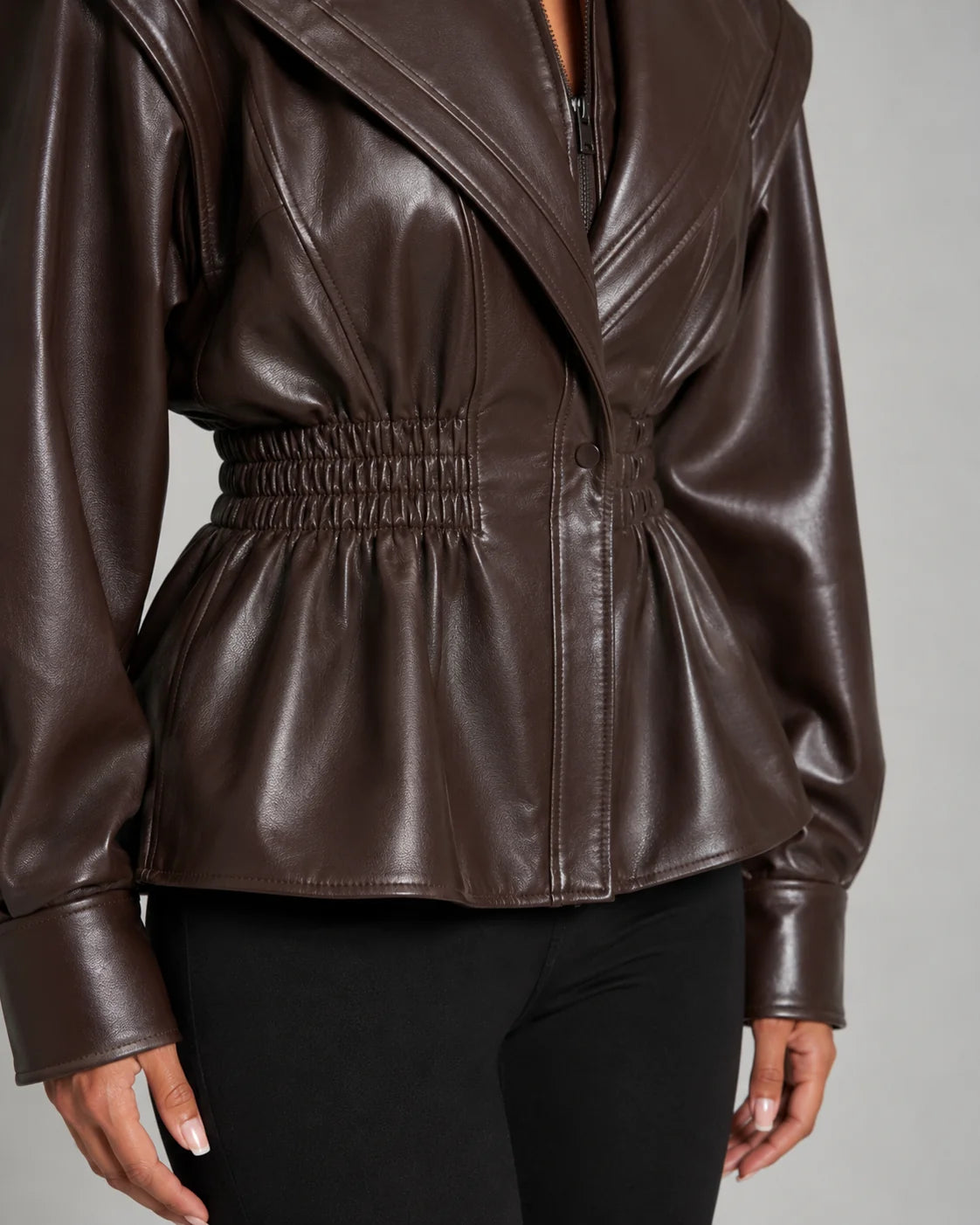Sophia | Elegante Giacca Peplum in Ecopelle per Donna 2