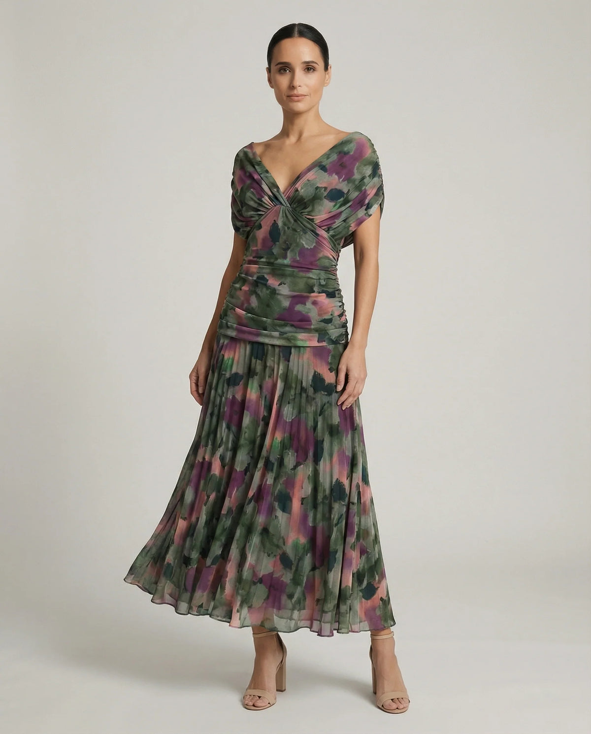 Sophie | Elegante Maxi Dress con Pieghe Gradient e Scollatura a V 1