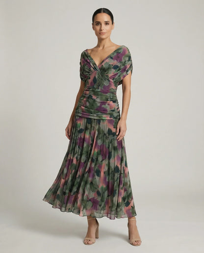 Sophie | Elegante Maxi Dress con Pieghe Gradient e Scollatura a V 1