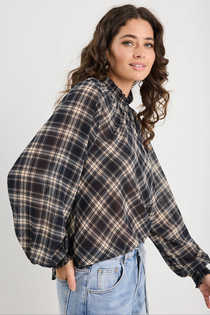 Sophie | Elegante Top Lungo Manica in Chiffon a Quadri Neri 6