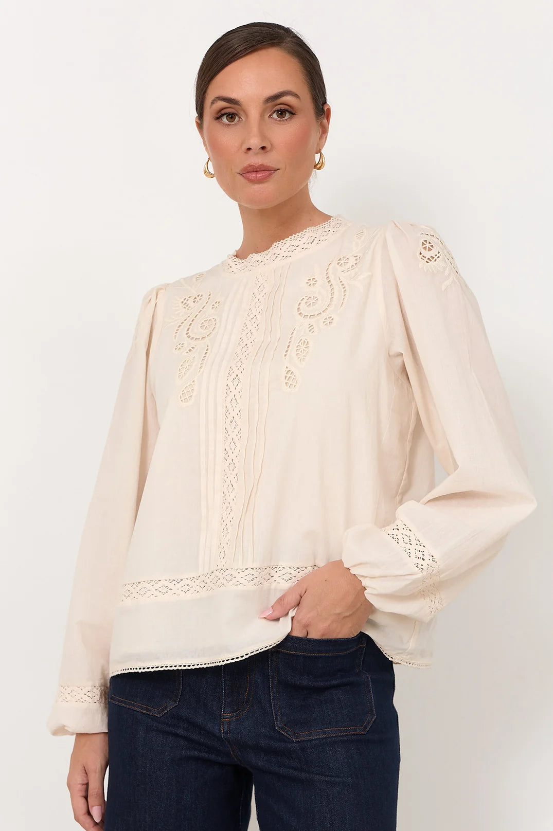 Sophie | Elegante Top in Pizzo con Cut Out e Maniche Lunghe 0