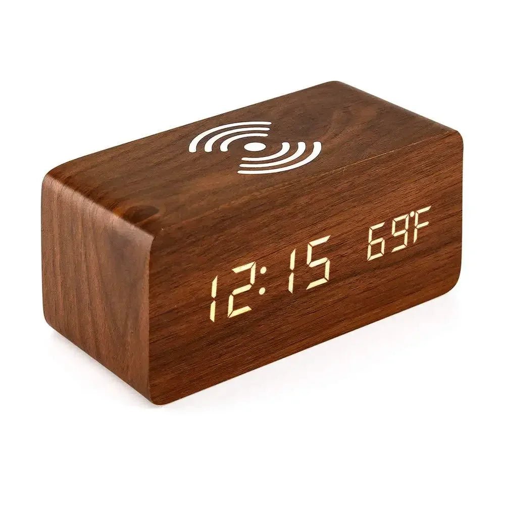 Sveglia Digitale da Comodino con Ricarica Wireless Qi e Display Vocale | Elegante Orologio in Legno per un Risveglio Facile 1