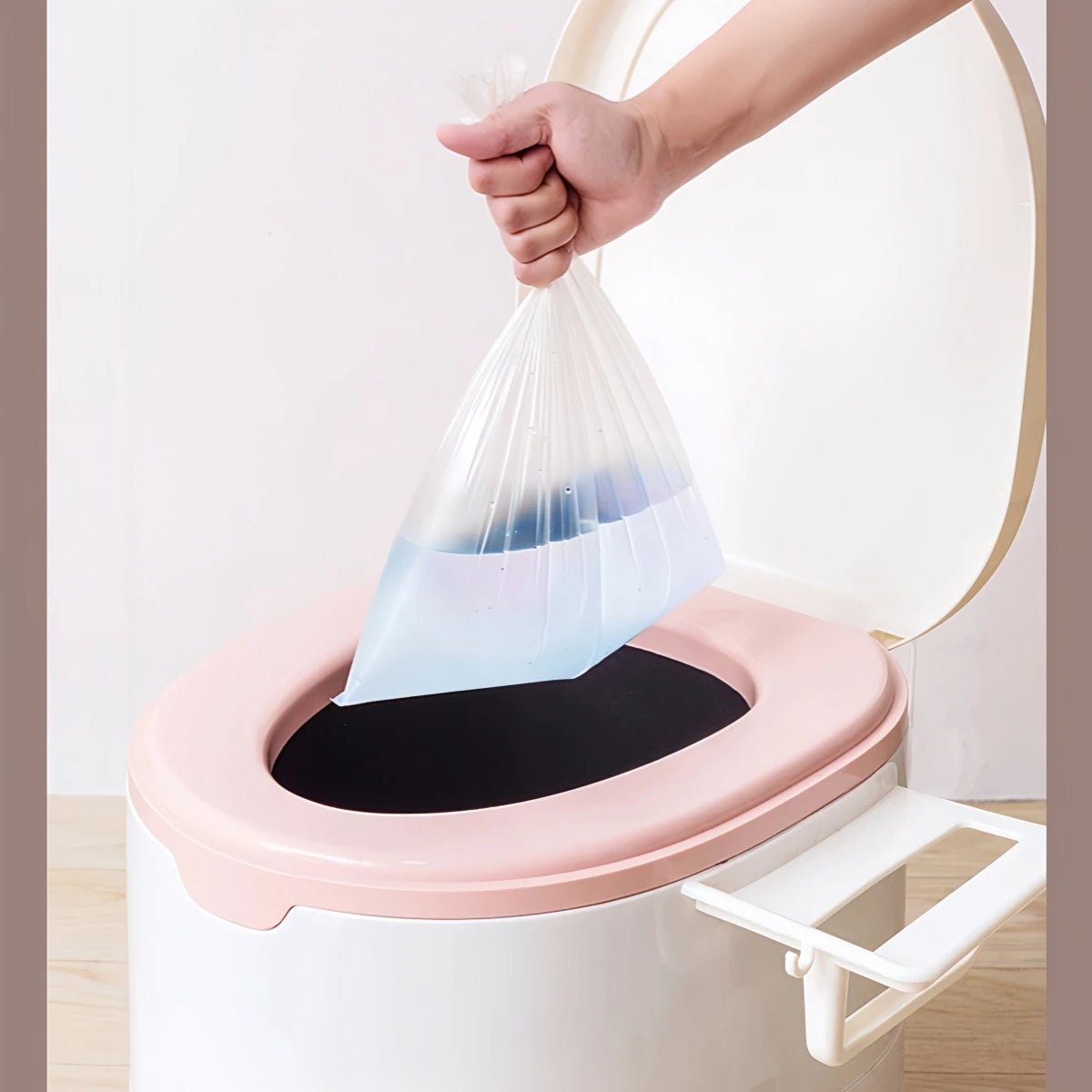 Toilette d'Emergenza Mobile | Design Compatto con Portarotolo e Protezione Odori | Igiene e Comfort in Viaggio 4