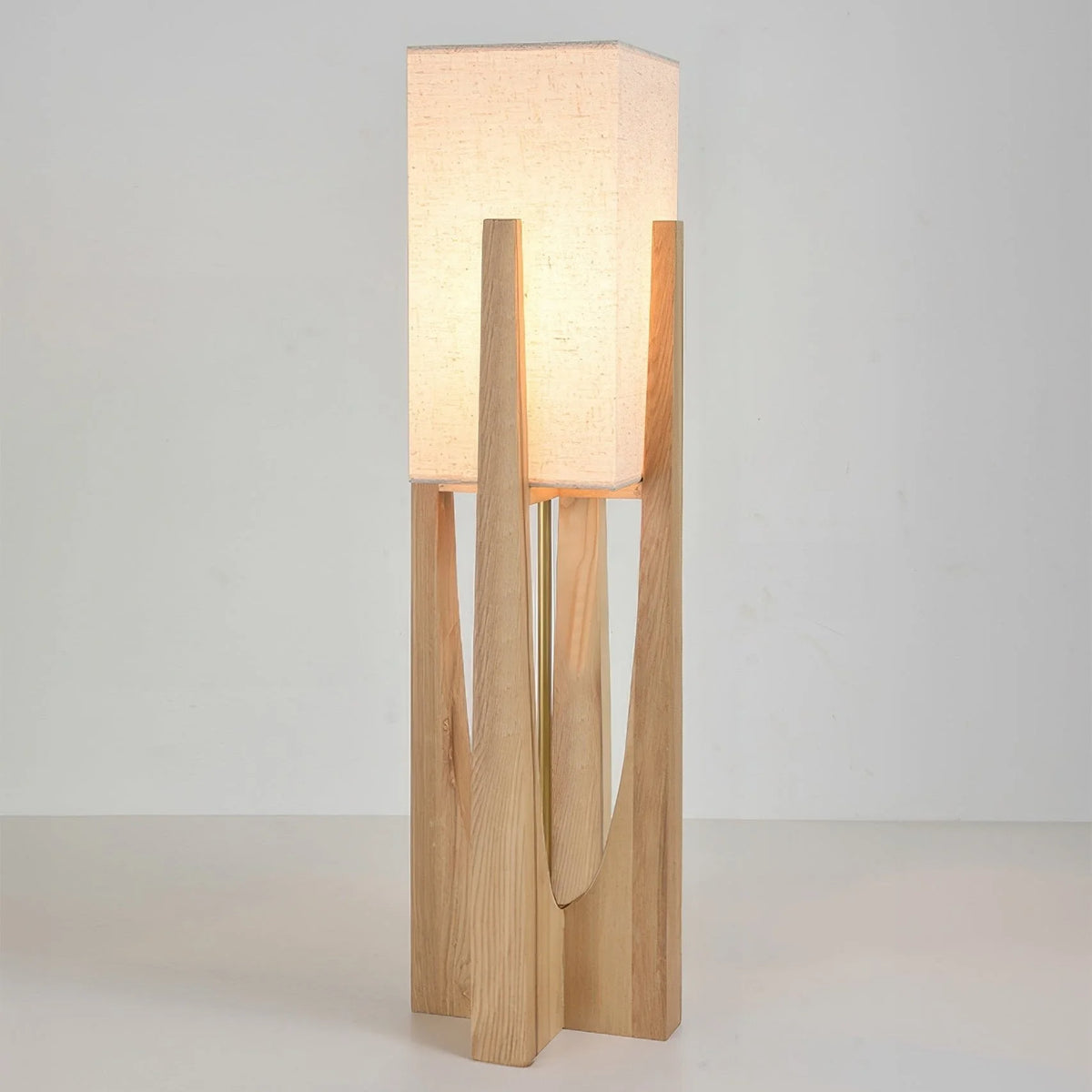 WabiLuma | Elegante Lampada da Terra in Legno con Design Giapponese 6