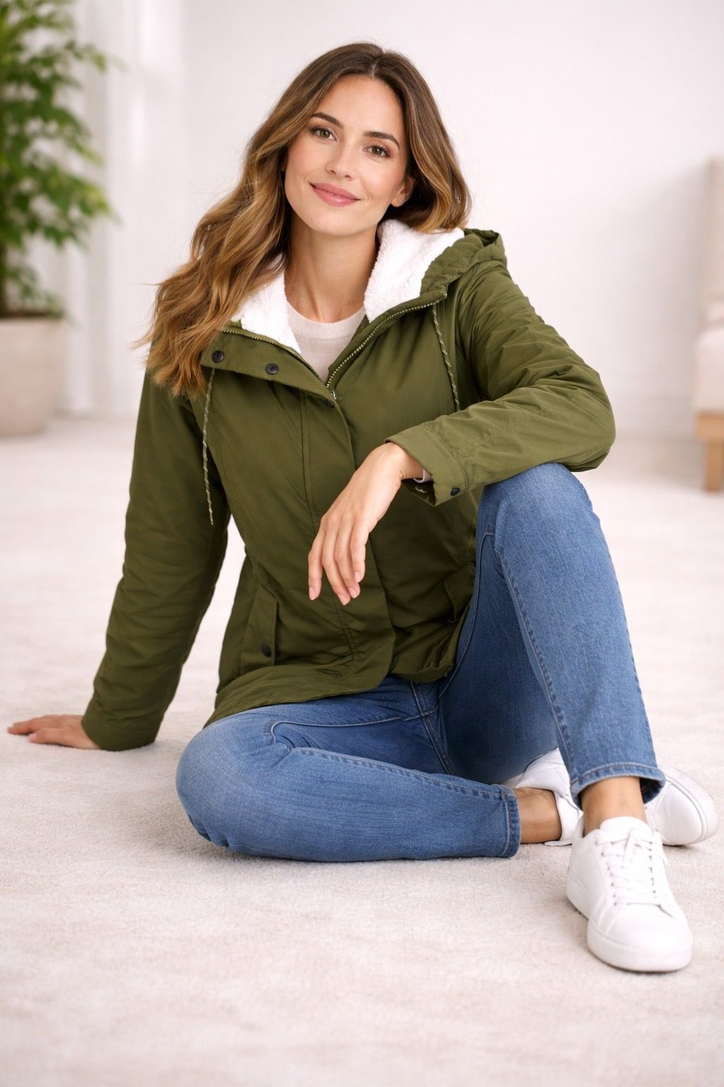 Mara | Long women's winter jacket with hood and padding - Everyday warmth