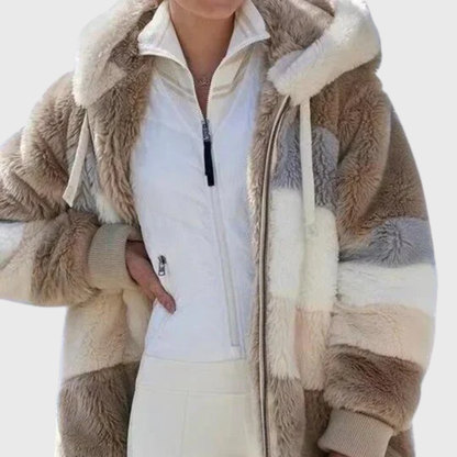 Noelia | Lightweight Women's Winter Jacket with Faux Fur Trim - Weightless Elegance