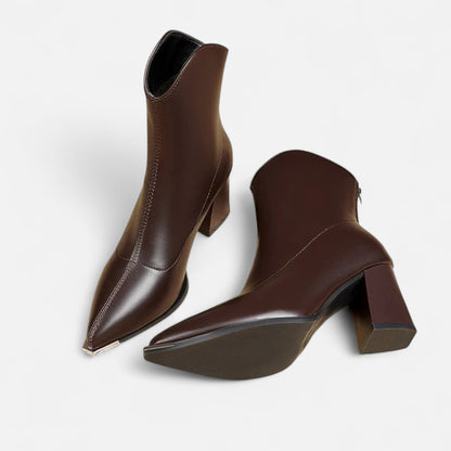 Fabiola | Stivaletti Chelsea Donna in Pelle a Punta - Eleganza Classica Rivisitata