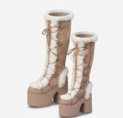 Martina | Damen-Kniehochstiefel aus Wildleder mit Plateau und Blockabsatz - Winterlicher Look