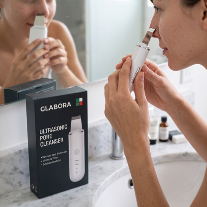 Ultrasonic Pore Cleanser GLABORA - lifestyle with packaging