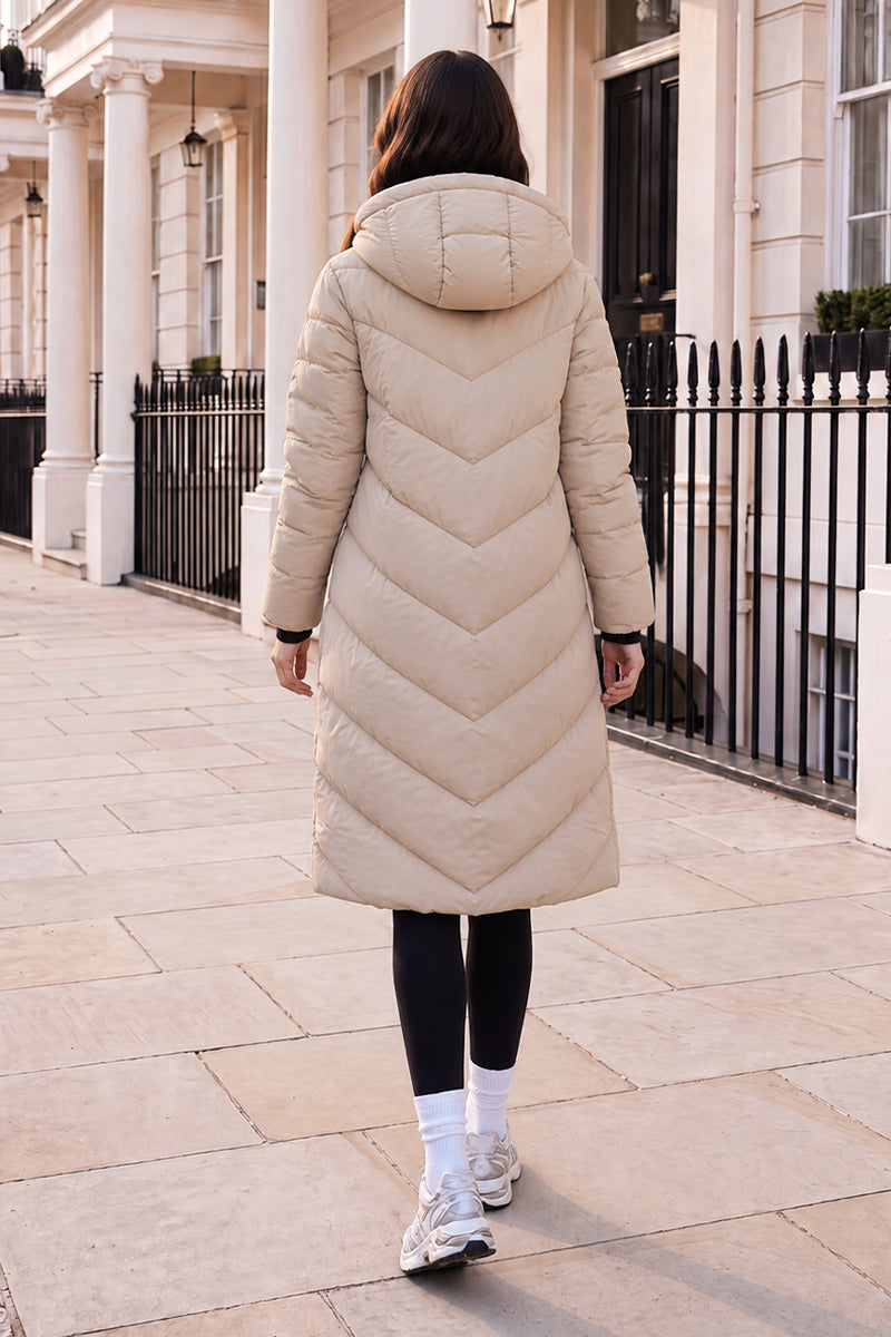 Romina | Langer, wattierter Damenmantel mit Kapuze und Reißverschlusstaschen - Lässiger Winterlook